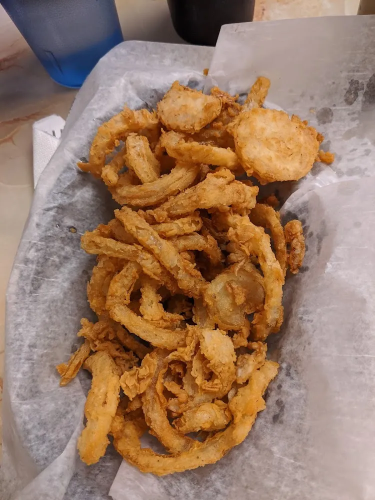 Fried Shrimp Basket of Onion Rings